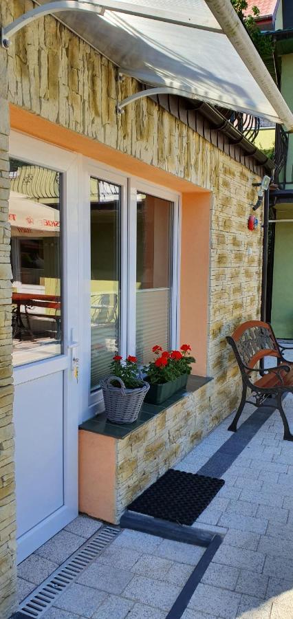 Apartamenty I Pokoje Goscinne Zosia Darlowko Ngoại thất bức ảnh